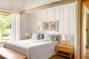 Secreto Cocheira | Piscina, jacuzzi e lago privativo @secretobangalos