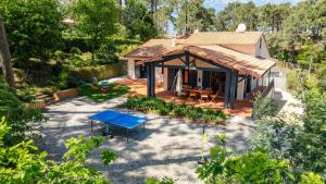 Luxury 6BR Villa with Heated Pool, Playground, Garden