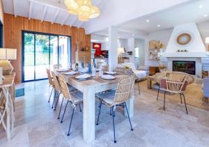 Luxury 6BR Villa with Heated Pool, Playground, Garden