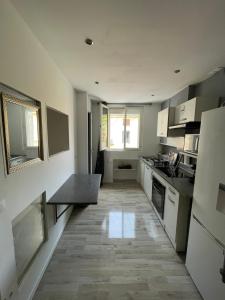 Appartement dans le village à port la nouvelle