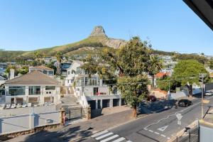 Gorgeous Sea Point Apartment