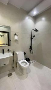 شقه فندقيه فاخره بدخول ذاتي