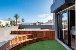 Exceptional Condo with Jacuzzi