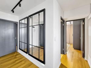 Luxury Penthouse with Ocean View AC and Inverter