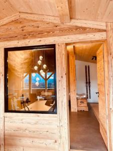 Luxury family Chalet with extraordinary Mountain views