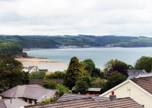 Am Byth - Spectacular Sea Views and Hot Tub