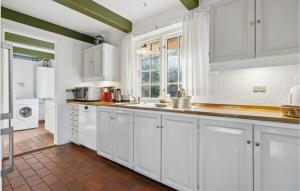 Lake Front Home In Rømø With Wifi