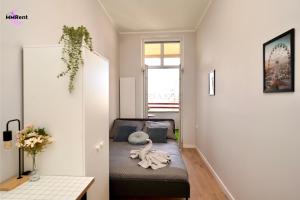 MMRent Shipyard Room