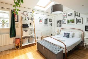 Stylish 3BD Home - Great Location