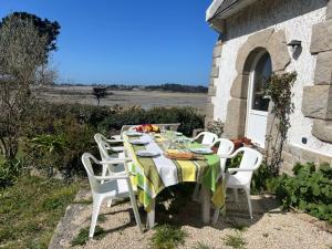 Maisons de vacances Belle maison familiale vue sur mer, acces direct a la plage : photos des chambres