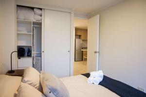 Central 1BR Gem Walk to Metro & More