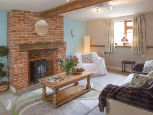 Old Dairy - Ukc3169