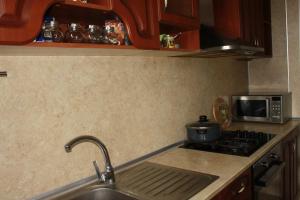 Sunny Cozy Flat in the Centre, close to beach, 4 rooms, 105sqm