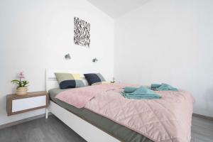 Canvas Residence 2 Bedrooms K13