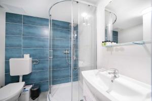 Whistle & Bloom 2 Bedroom Apartment S13