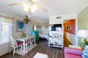 Second-Floor, Side Condo with Ocean View, WiFi & Shared PoolsHot TubTennis