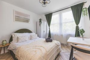 Stunning serviced apartments GREAT location - perfect for Corporate,Contractors and Leisure Clients