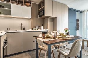 Santa Elvira Apartments