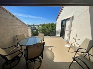 Siesta Dunes 1-402 by Siesta Dunes