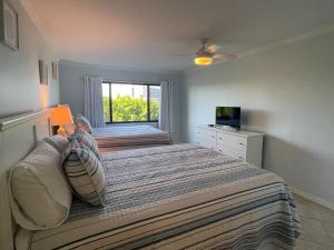 Siesta Dunes 1-402 by Siesta Dunes