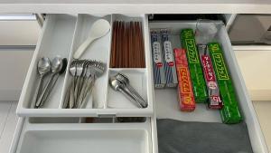 Entire 2nd floor, near the sea, tavern on the 1st floor, maximum 8 people, check out at 12 pm