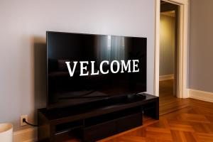 Spacious 4BR near NYC with Parking, 10min MetLife, 20min Times Sq