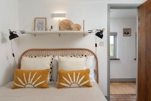 Naut Retreat - Idyllic hideaway with hot tub, gym & gamesroom ideally located in Zennor near St Ives