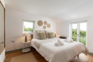 Naut Retreat - Idyllic hideaway with hot tub, gym & gamesroom ideally located in Zennor near St Ives