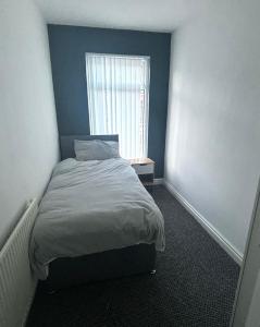 Single room in anfield