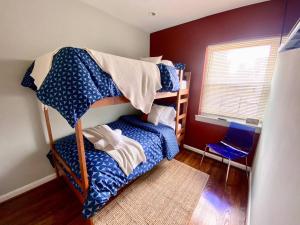 Easy PATH&Bus access- NYC designer home & Terrace