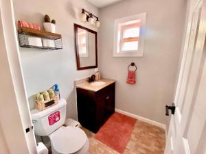 Easy PATH&Bus access- NYC designer home & Terrace