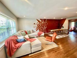 Comfortable home close to Manhattan,Wall St & more