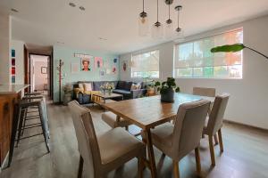 It is so cool that even Owen Wilson loves La Roma