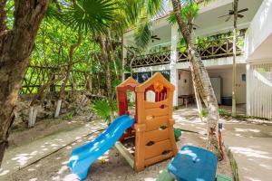 Traditional Beachfront Villa with Cenote, Close To Playa