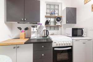 Apartments with parking space Porec - 23561