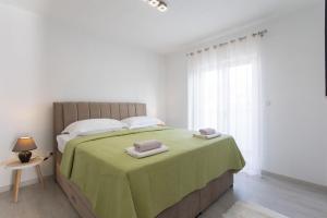 Apartments with swimming pool Kastel Stari, Kastela - 24273
