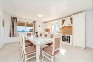 Apartments by the sea Privlaka, Zadar - 24599