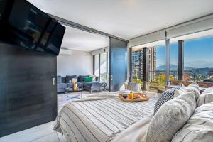 Warm, Central and Modern Apartment