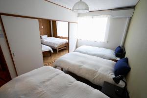 Reserved for 10 people 1 minute walk to the beach 6 minutes to Hase Station 12 minutes to the Great Buddha 最大10名様 徒歩で海1分 ｺﾝﾋﾞﾆ30秒 長谷駅6分 極楽寺駅6分 大仏12分 貸切一軒家96ｍ2 閑静な古民家 星の