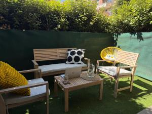 Appartements T2 lumineux cosy avec terrasse - parking privee & metro Borderouge 5 min - proche centre ville : photos des chambres