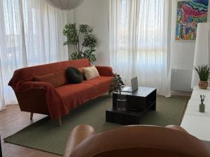 Grand T4 lumineux avec balcon traversant - 3 chambres, parking - métro 5 min - accès rapide centre ville