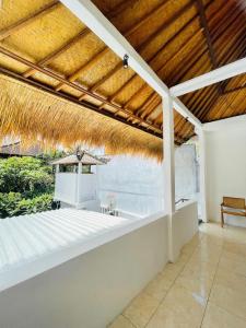 Bumbak Apartment Upstairs Fully Furnished 52M2