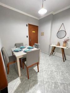 APÊ VISTA MAR, 20mts DA PRAIA, ESPAÇOSO E ACONCHEGANTE-56m2- WIFI- 1 DORM-ELEVADOR- 6 PESSOAS