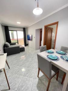 APÊ VISTA MAR, 20mts DA PRAIA, ESPAÇOSO E ACONCHEGANTE-56m2- WIFI- 1 DORM-ELEVADOR- 6 PESSOAS