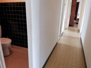 Maisons de vacances Maison 3 chambres, 150 m de la plage, 4/6 pers, WI-FI, terrasse, parking, proche commerces, La Tranche sur Mer - FR-1-357-23 : photos des chambres