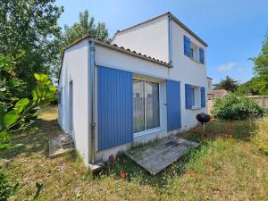 Maisons de vacances Jolie Villa a 120m Plage - 4 Pers - La Faute-sur-Mer - FR-1-476-233 : photos des chambres