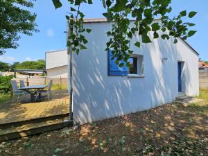 Maisons de vacances Jolie Villa a 120m Plage - 4 Pers - La Faute-sur-Mer - FR-1-476-233 : photos des chambres