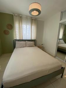 Apartamento acogedor con estilo y piscina