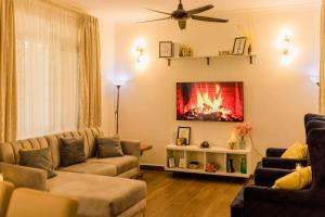 April House - Modern 3-Bed All-Ensuite Home in Victoria, Dar es Salaam