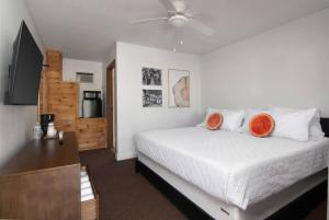 LumberJill Lodge Room 3